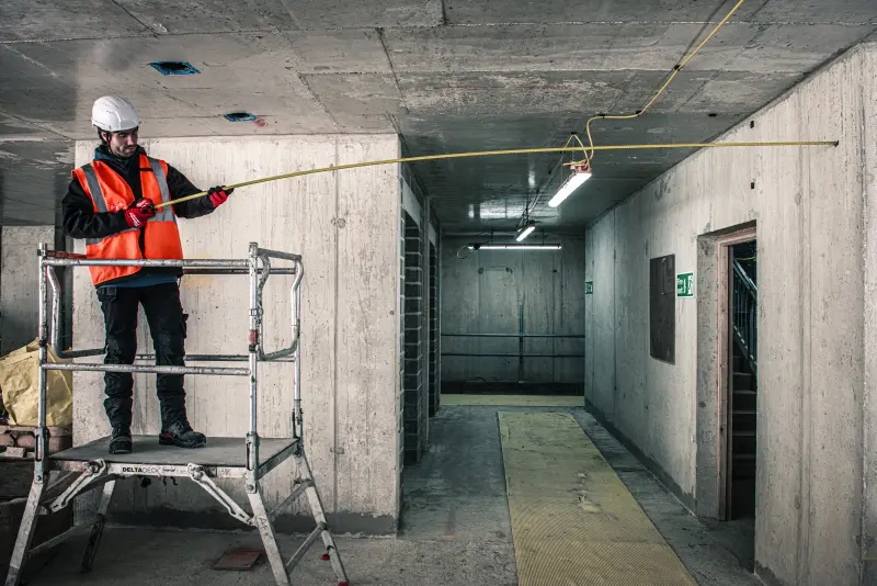 Široký svinovací metr Milwaukee WIDE BLADE MAGNETIC (GEN2) 8M/26FT-35, délka 8 metrů. magnetický, 4932499210